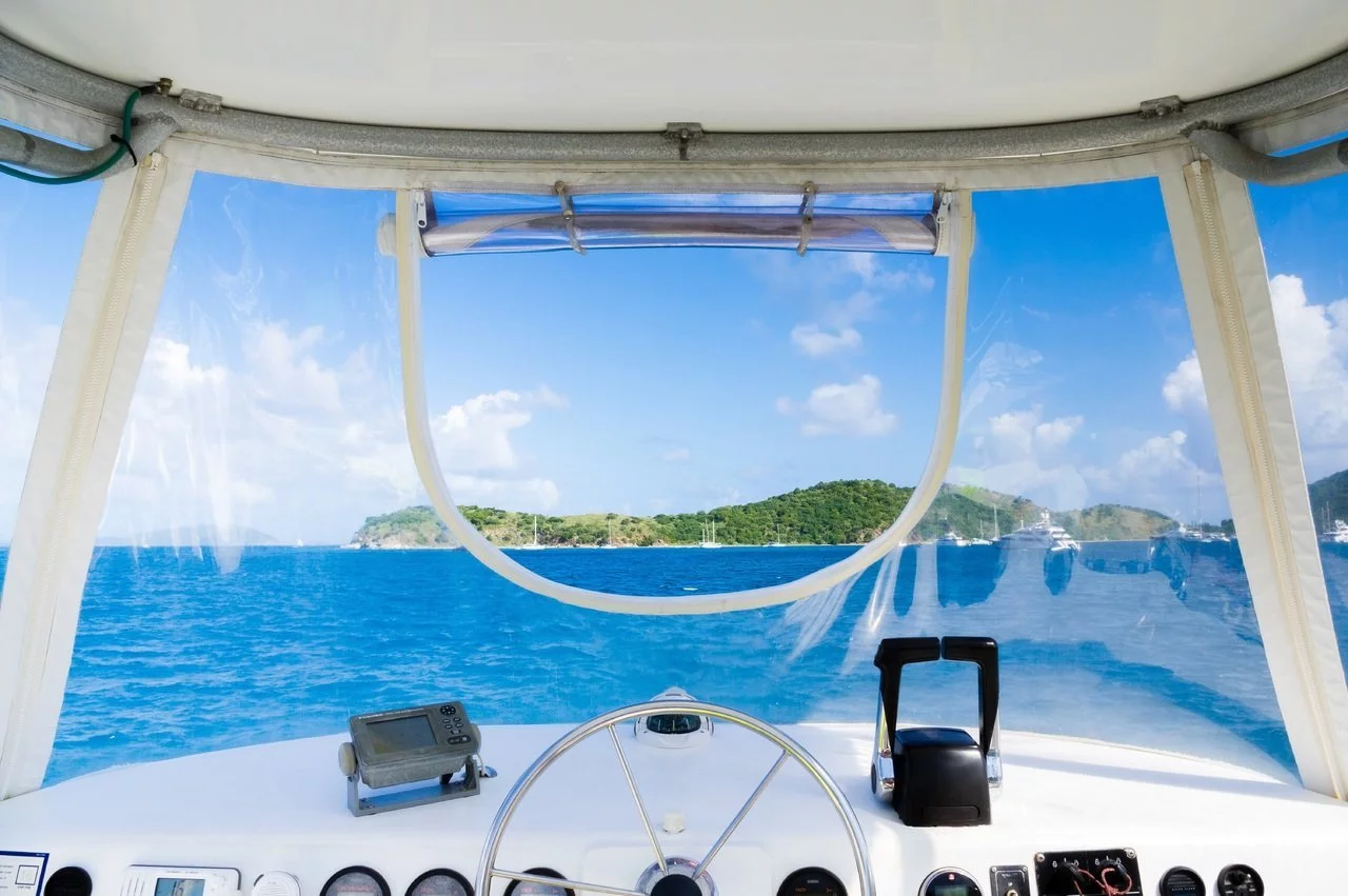 sea water ocean boat interior driving 712365